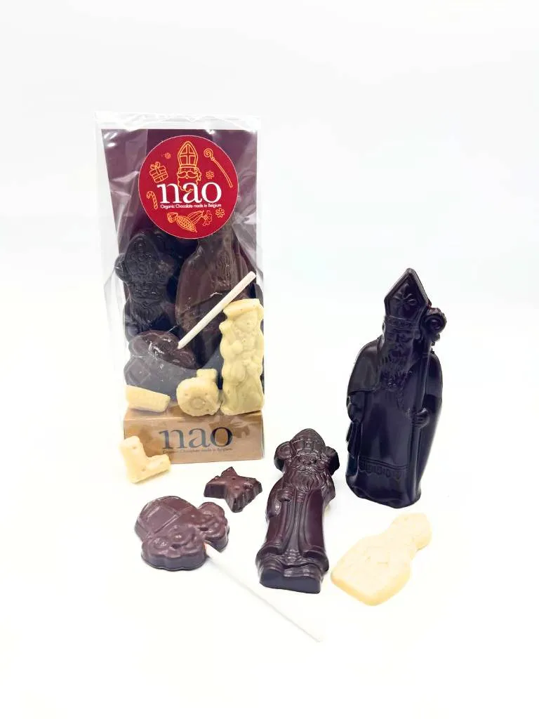 [NAO-N245] 150g - 1 St Nicolas Lait creux + 2 figurines Noir praliné speculoos + 3 caraques Mixte + 3 Nic-Nac Blanc + 1 sucette Lait  bio - Nao